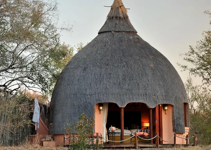 Hoyo Hoyo Safari Lodge